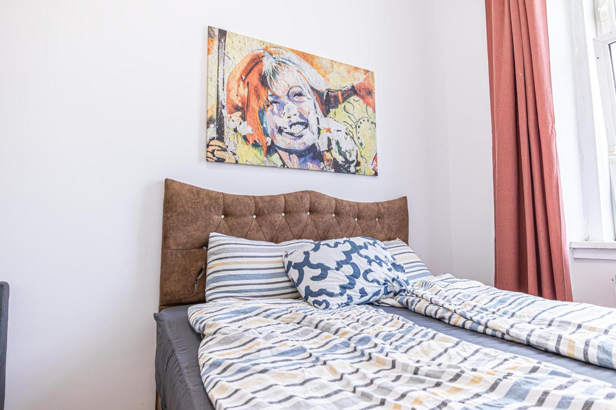 6 Min To Amusement Park - Economy Rooms In Shared Apartment Виена Екстериор снимка
