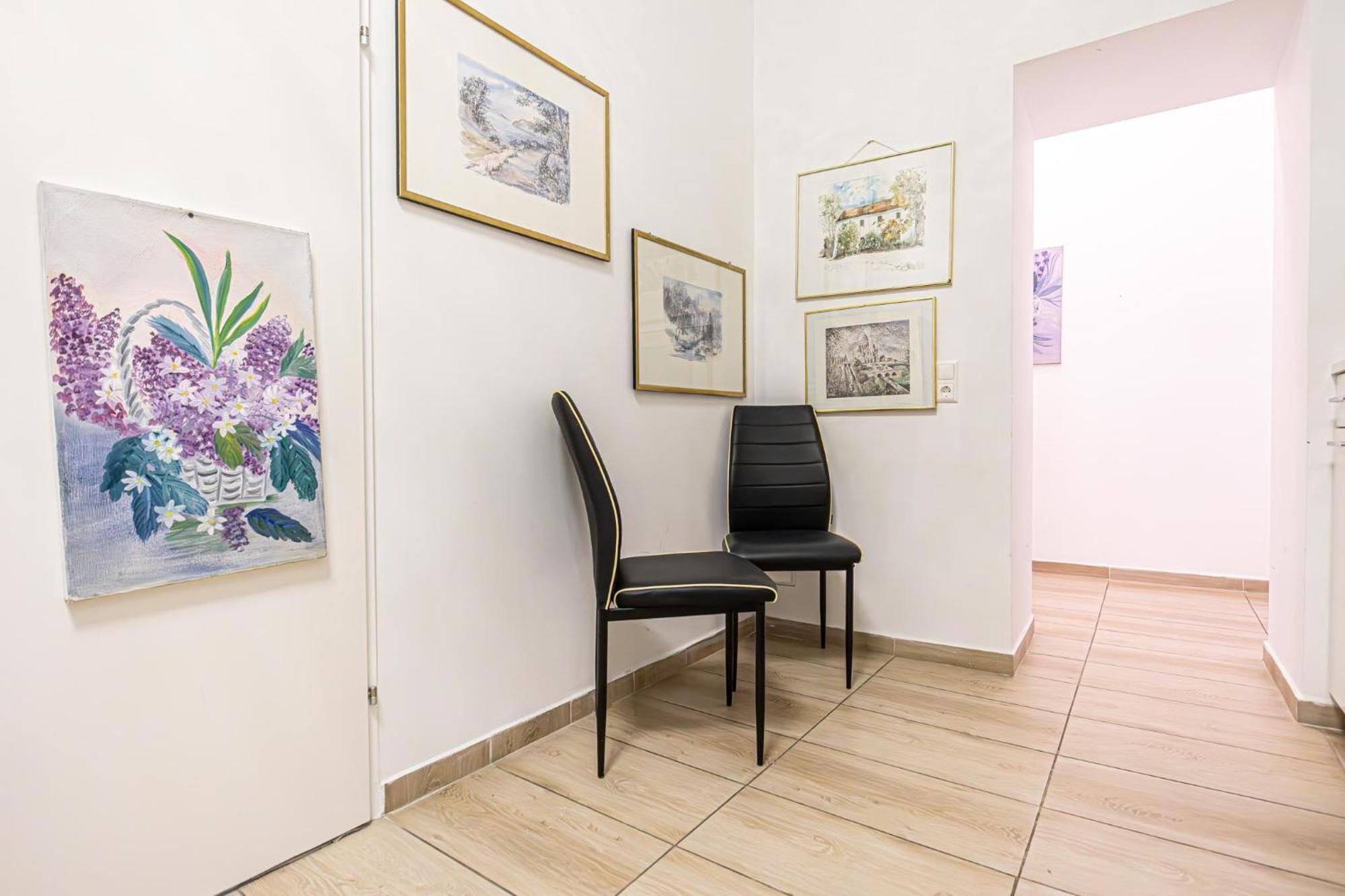 6 Min To Amusement Park - Economy Rooms In Shared Apartment Виена Екстериор снимка