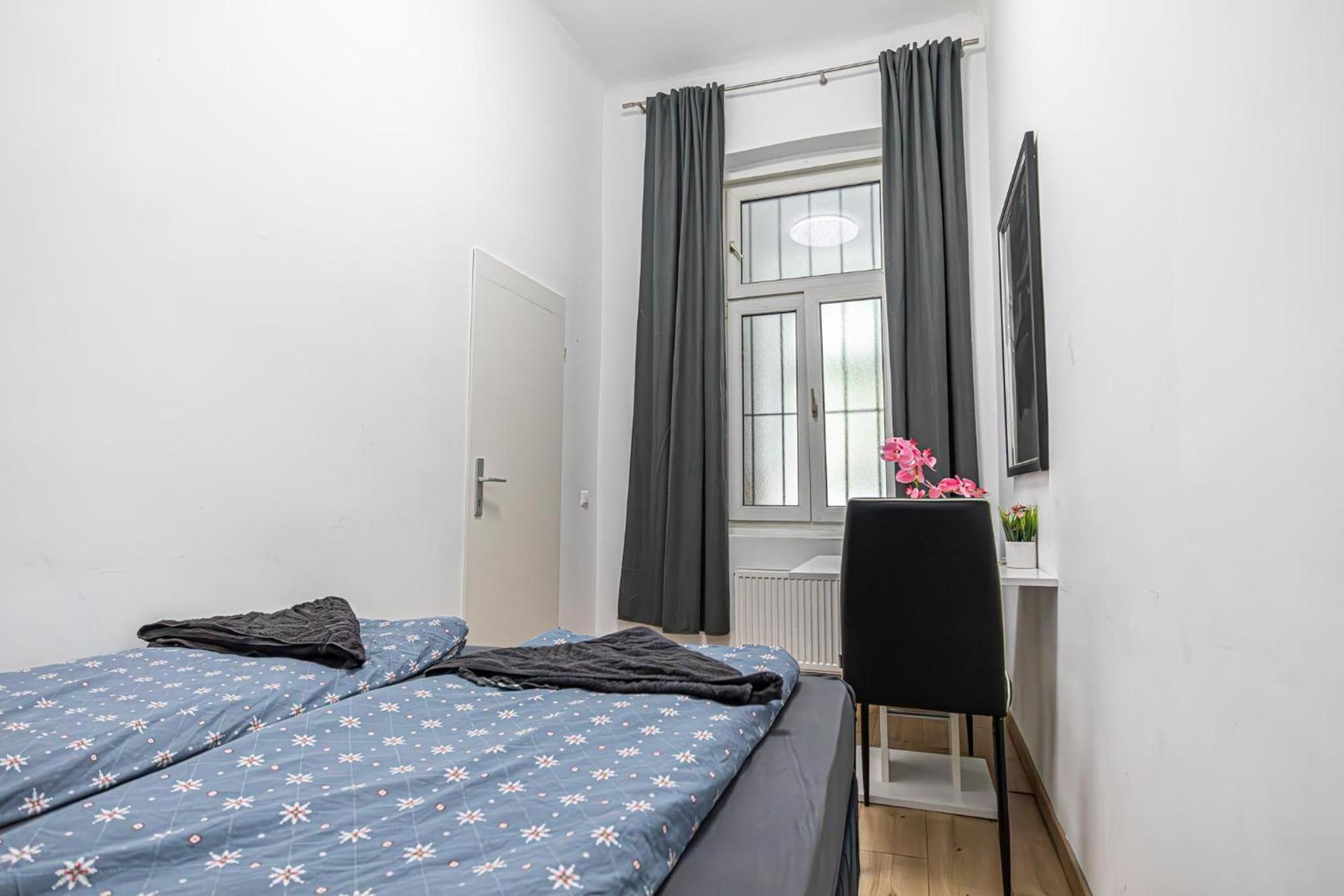 6 Min To Amusement Park - Economy Rooms In Shared Apartment Виена Екстериор снимка